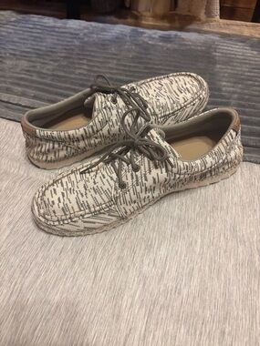 Twisted X Men's Beige and Gray Patterned Boat Shoes